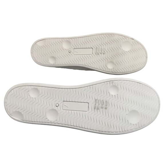 Beneker Size 7 Sneakers Womens White Canvas Low Top Round Toe Adjustable Pull-On - Picture 12 of 12